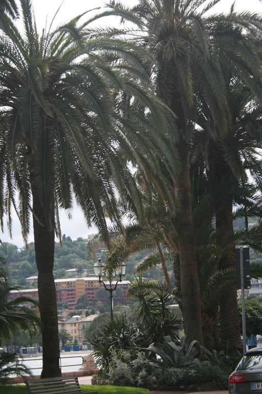 Il Centrale Rapallo Luaran gambar
